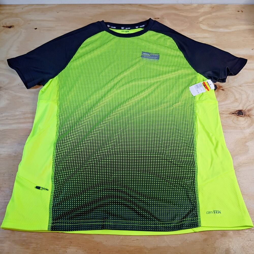 NWT Tek Gear DryTek Mens Size M Athletic T-Shirt Bright Yellow Media Pocket New